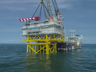 Foto Iberdrola instala la subestación Andalucía II en el parque eólico marino East Anglia One, en el Reino Unido.